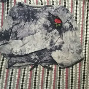 Rose emblem crop top